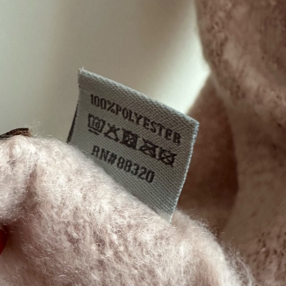 CC • Solid Boucle Knit Scarf in Rose - Picture 4 of 4